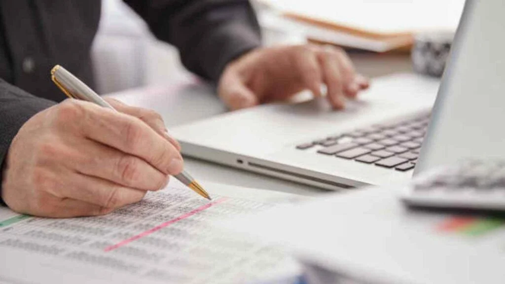 10 best Online Jobs for Students that you can Turn into a Career or a Business from Home Data entry jobs