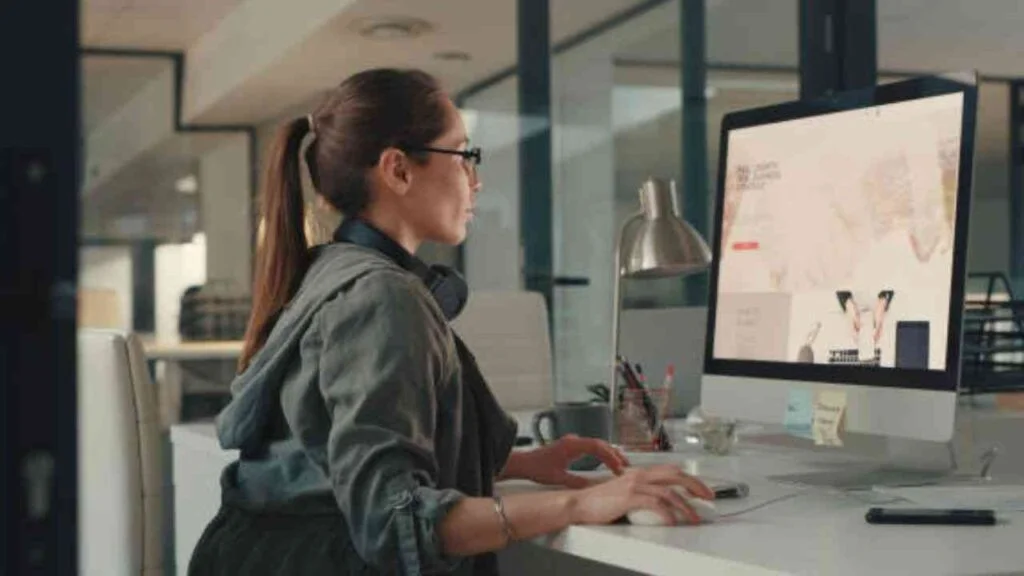 10 best Online Jobs for Students that you can Turn into a Career or a Business from Home Website Designer